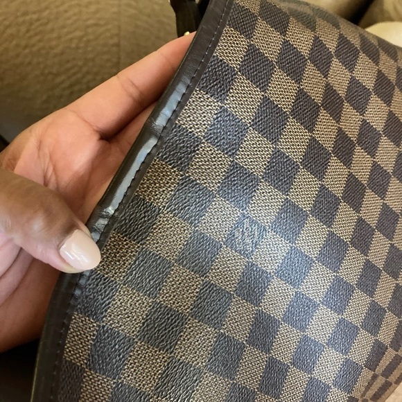 Authentic - Lv delightful PM - Picture 8 of 16